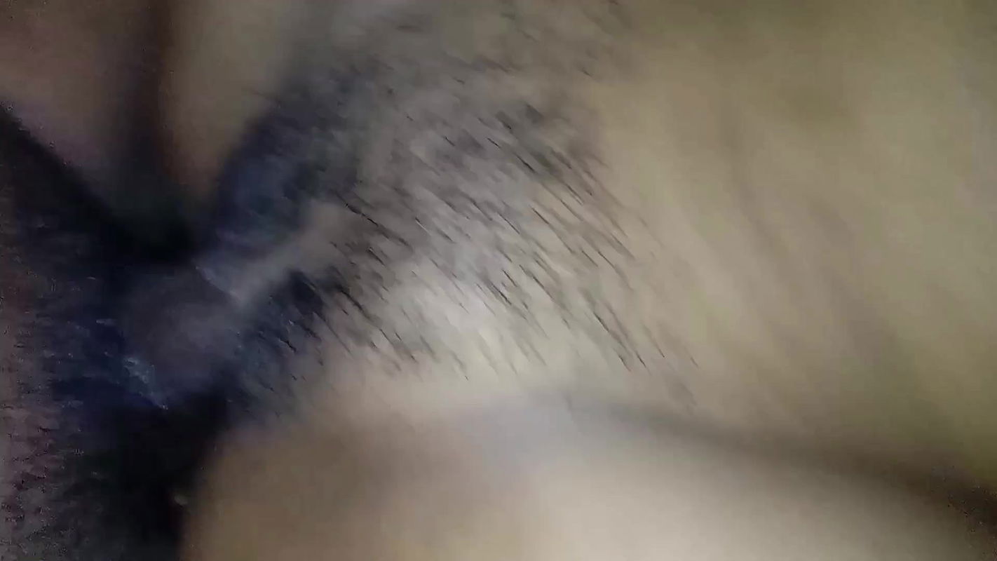 The beautiful girl of the college is the first time in the jungle with her boyfriend