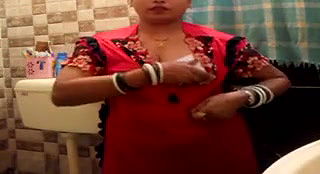 desi bhabhitripping clothes