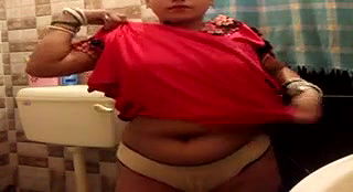 desi bhabhitripping clothes