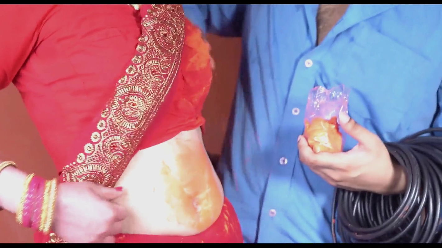 Sexy desi Rinky Bhabhi and local area boy fucking hard in room. Fucked and enjoy fully hindi audio