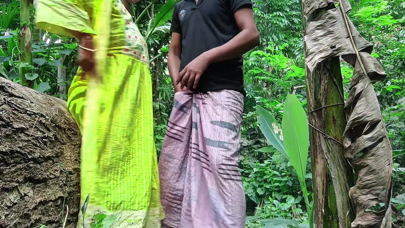 Indian Neighbor Bhabhi Jungle Fucked