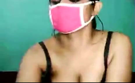 desi girl playing on webcam 2