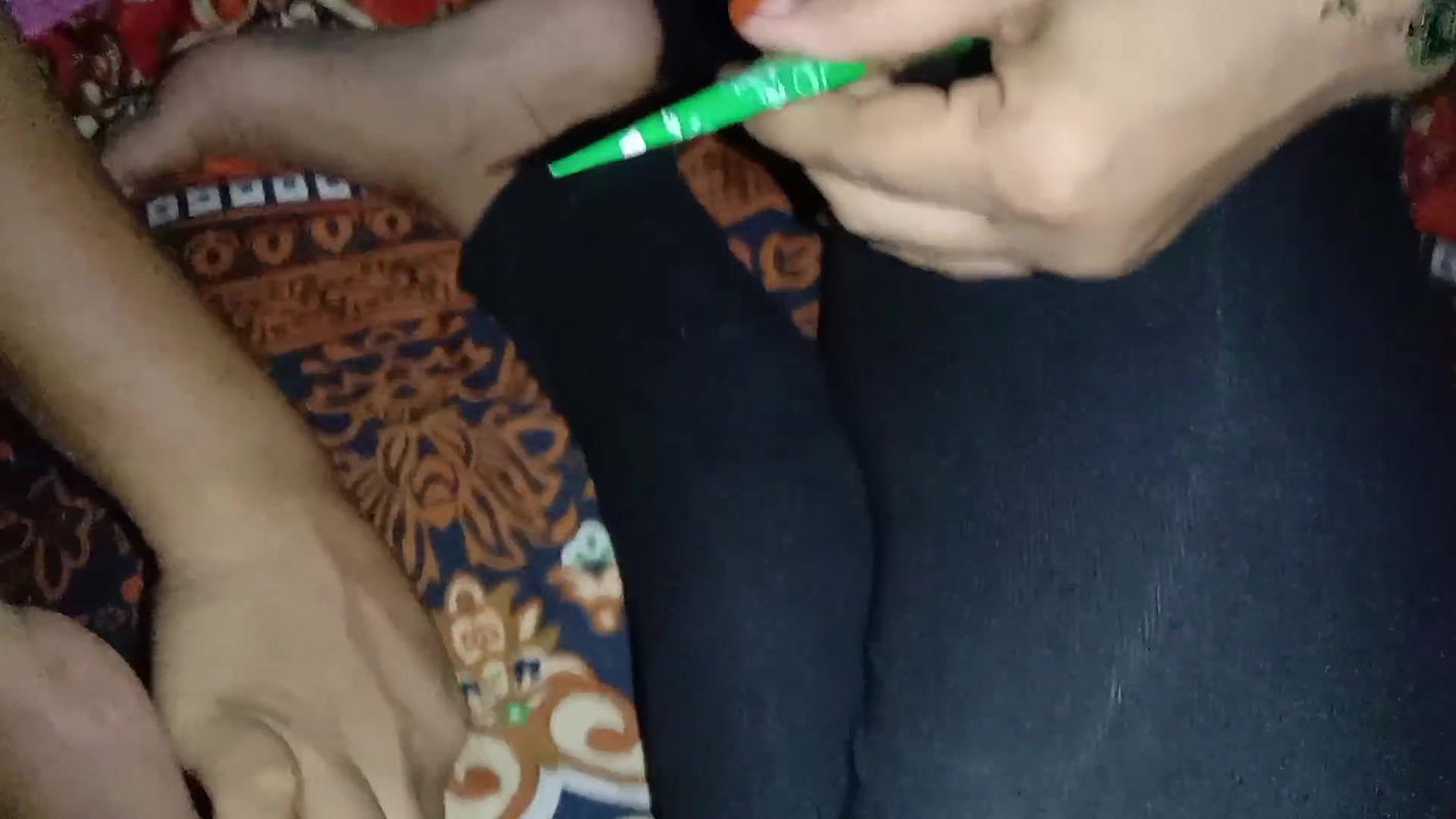 Indian Girl Enjoyed Inserting Her Younger Step Brother’s Penis Into Her Pussy