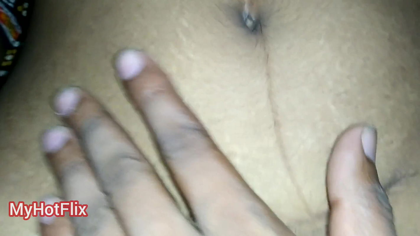 Indian Bengali Hot Bhabi Showing Her Beautiful Pussy