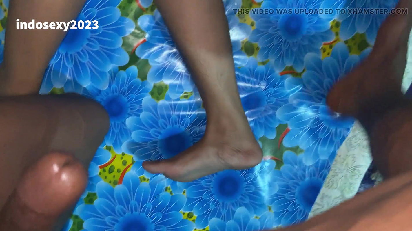 i fucked my stepsister in the ass i hugged her and fucked after fucking she was crazy about me