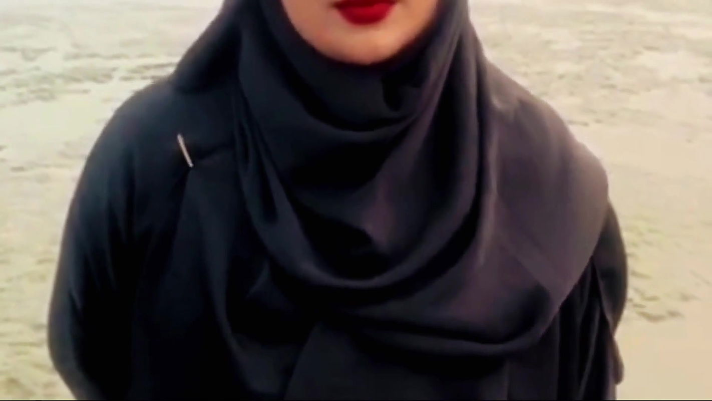 I Brought the Wife Wearing a Burka to the House and Had Sex