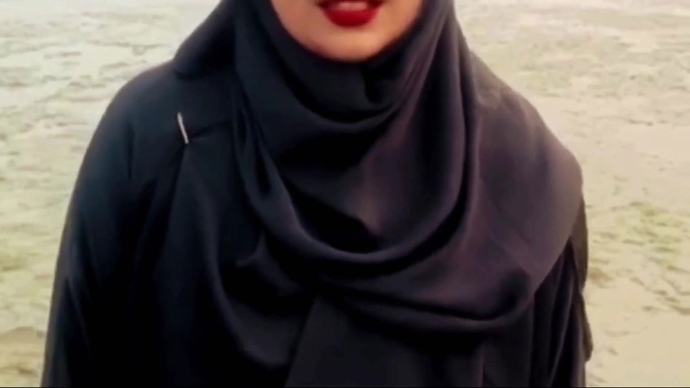 I Brought the Wife Wearing a Burka to the House and Had Sex