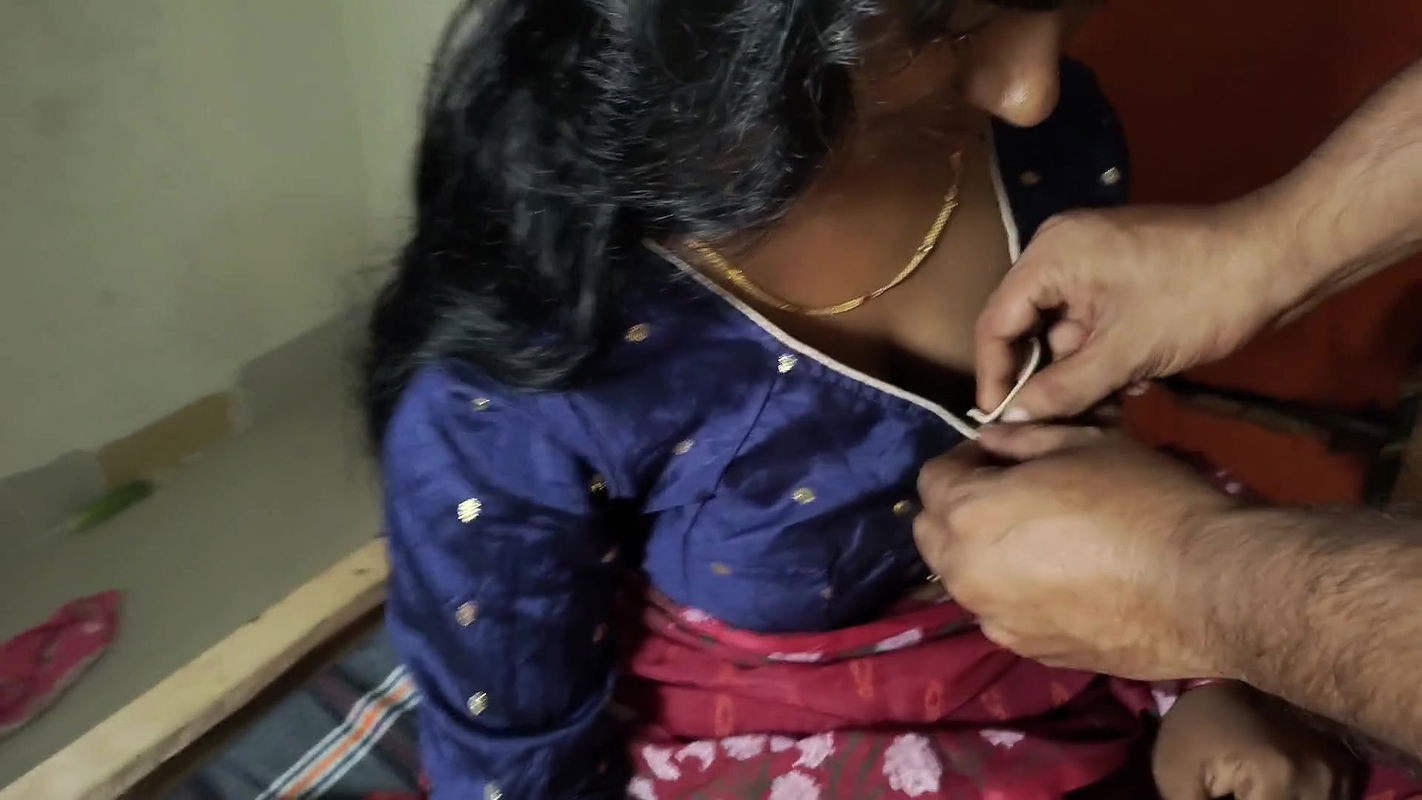 Horny Aunty Fuck By Her Close Relative With Audio