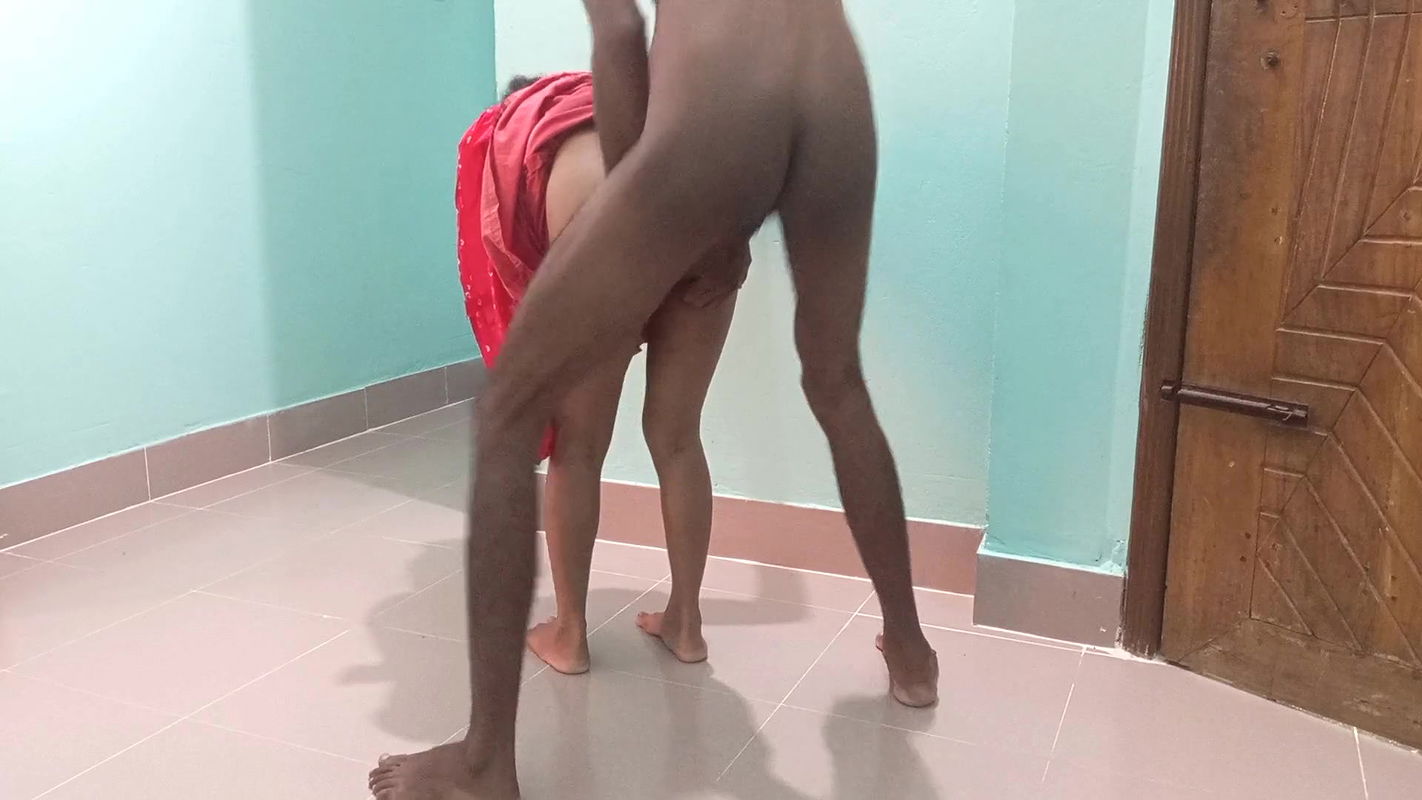 Deshi teen bhabi ko tang utake chuda