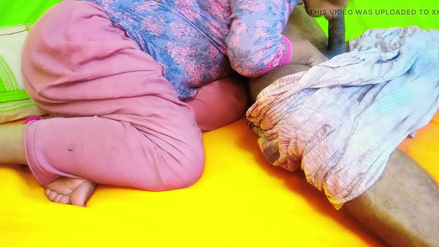 Bhabhi Sucked My Cock,i Turned Her Upside Down and Fuck Her