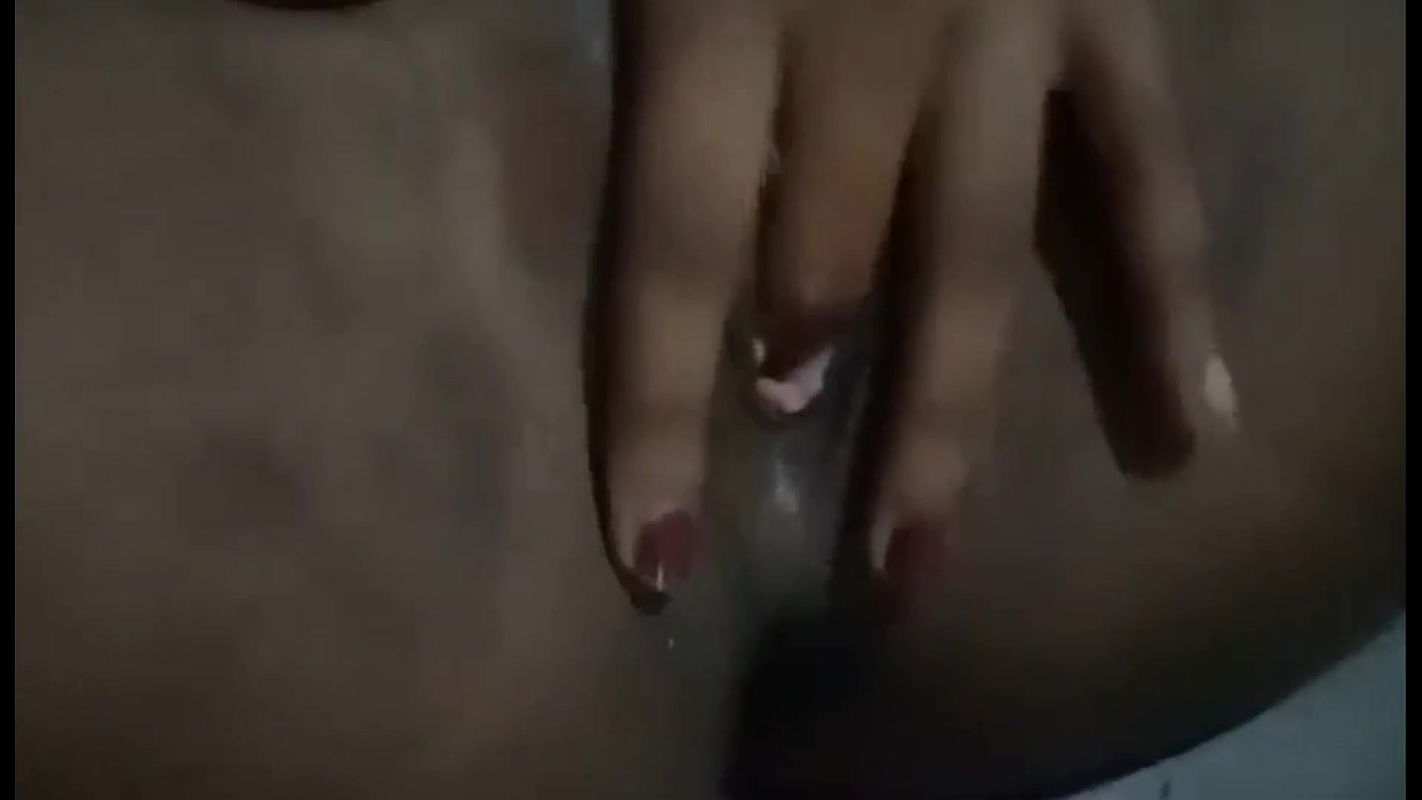 beautiful College Girl pussy fingering