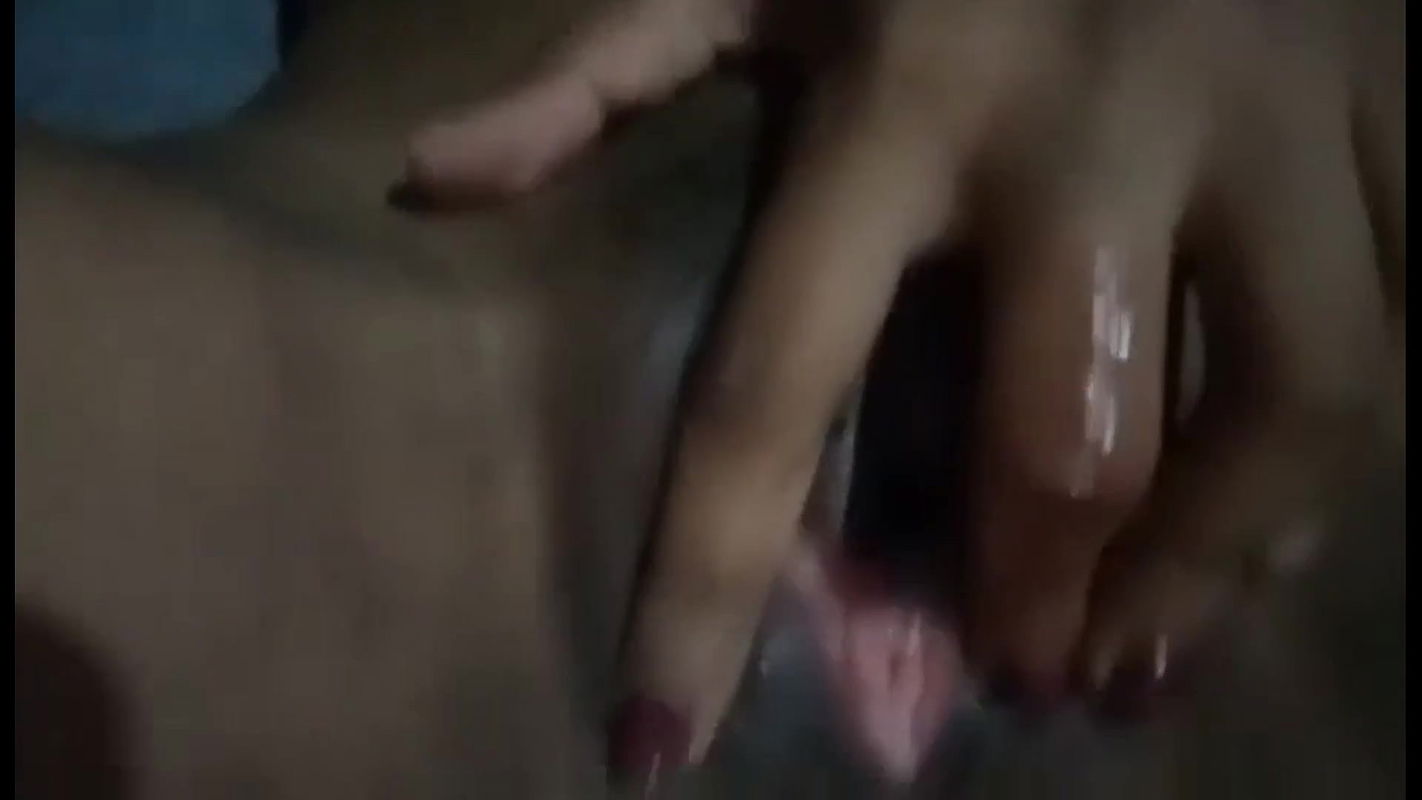 beautiful College Girl pussy fingering