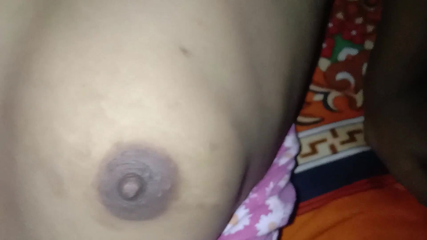 Bangladeshi aunty midnight fuck with her hasband (clear audio)