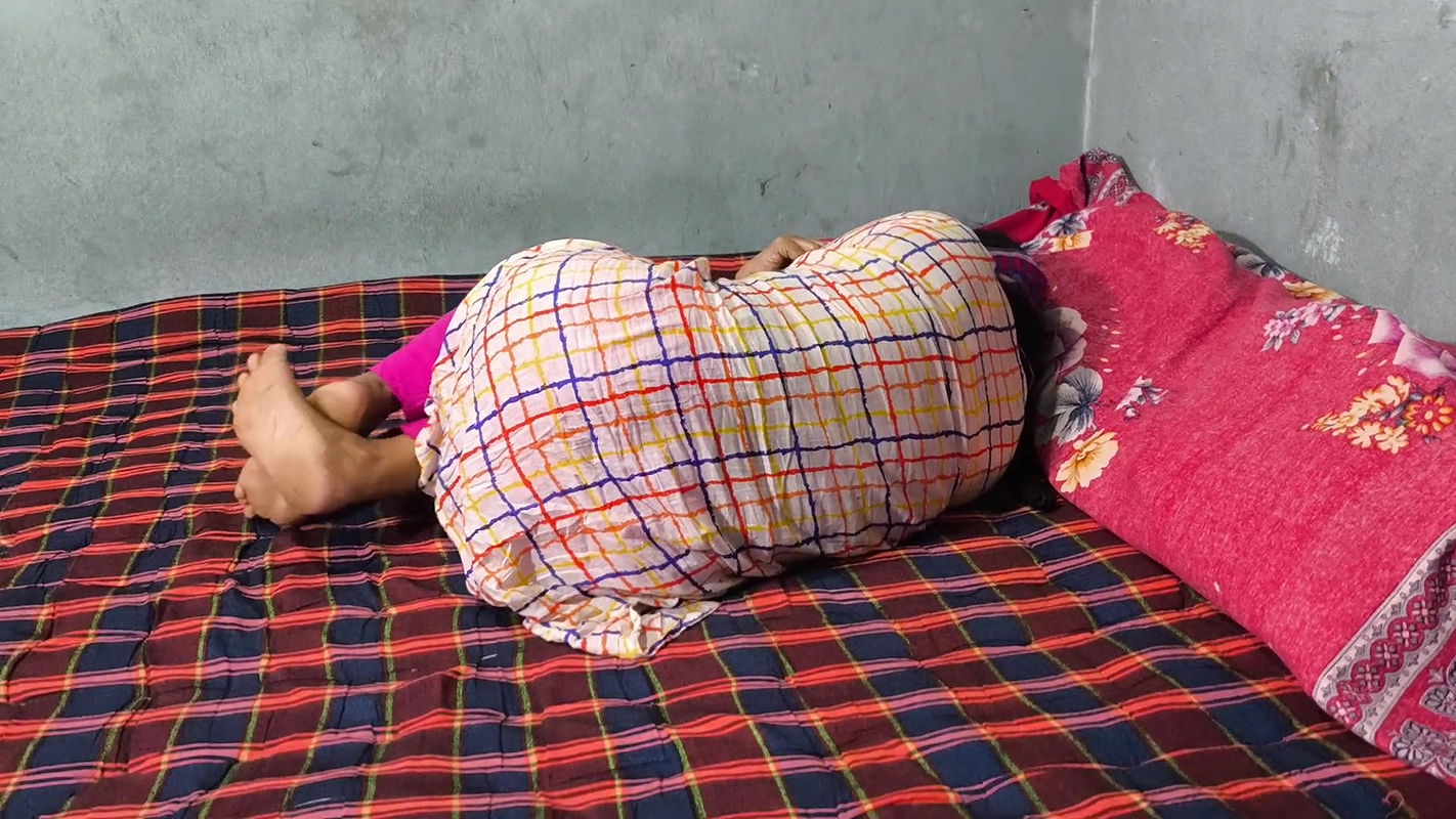 ass made me penis erect so I hugged her and started fucking her ass