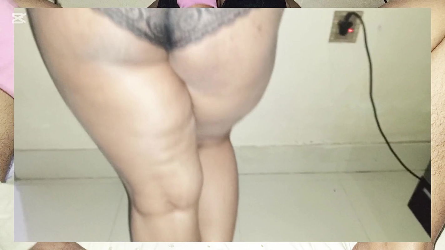 Asian University Sexy Gril Sowing Her Big Ass And Faking Her Hot Boyfriend