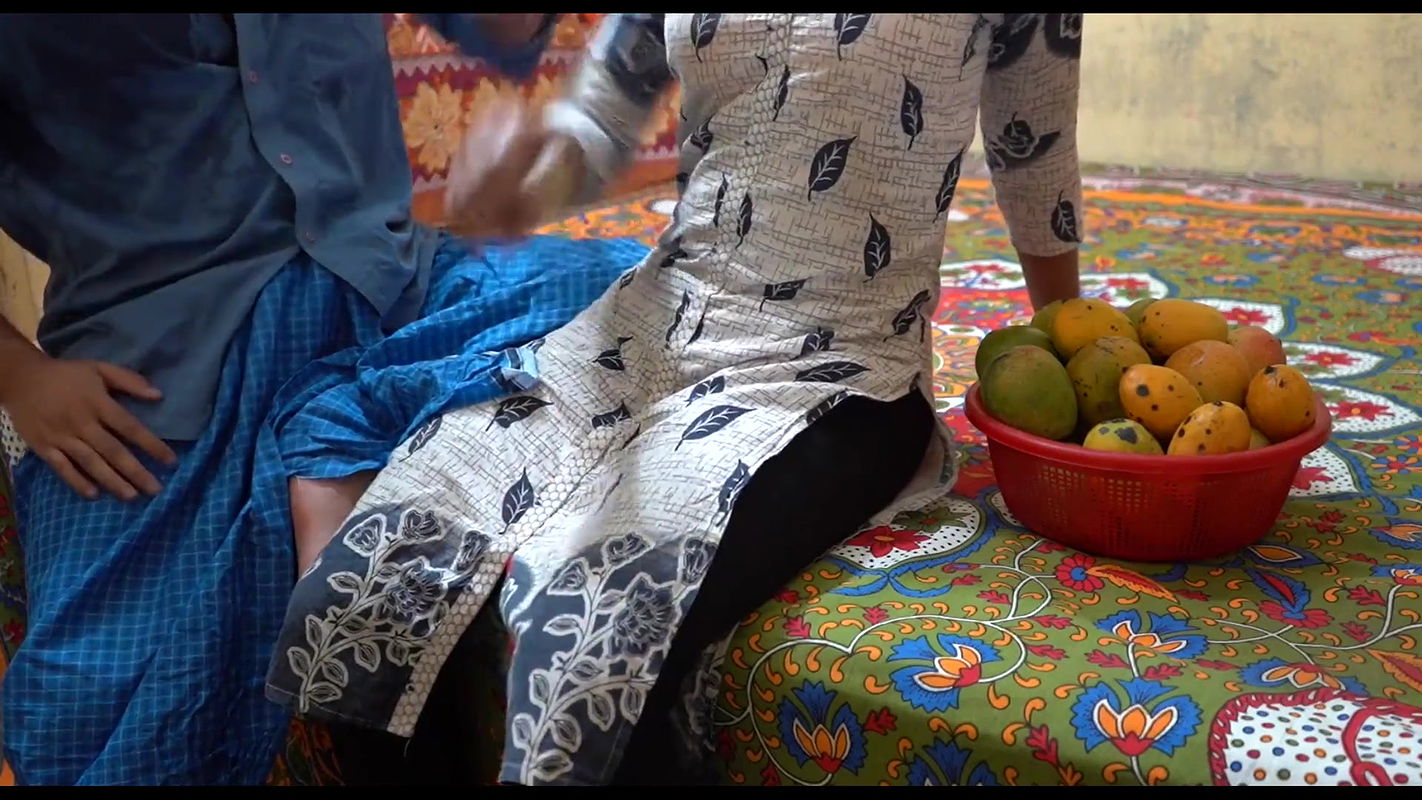 A Hardworking Mango Seller Woman Fucked Hard By Local Politician .. (Clear Hindi Audio )