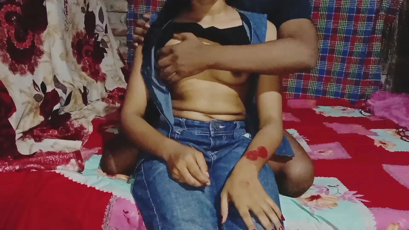 18 year old school girl first time sex video with boyfriend