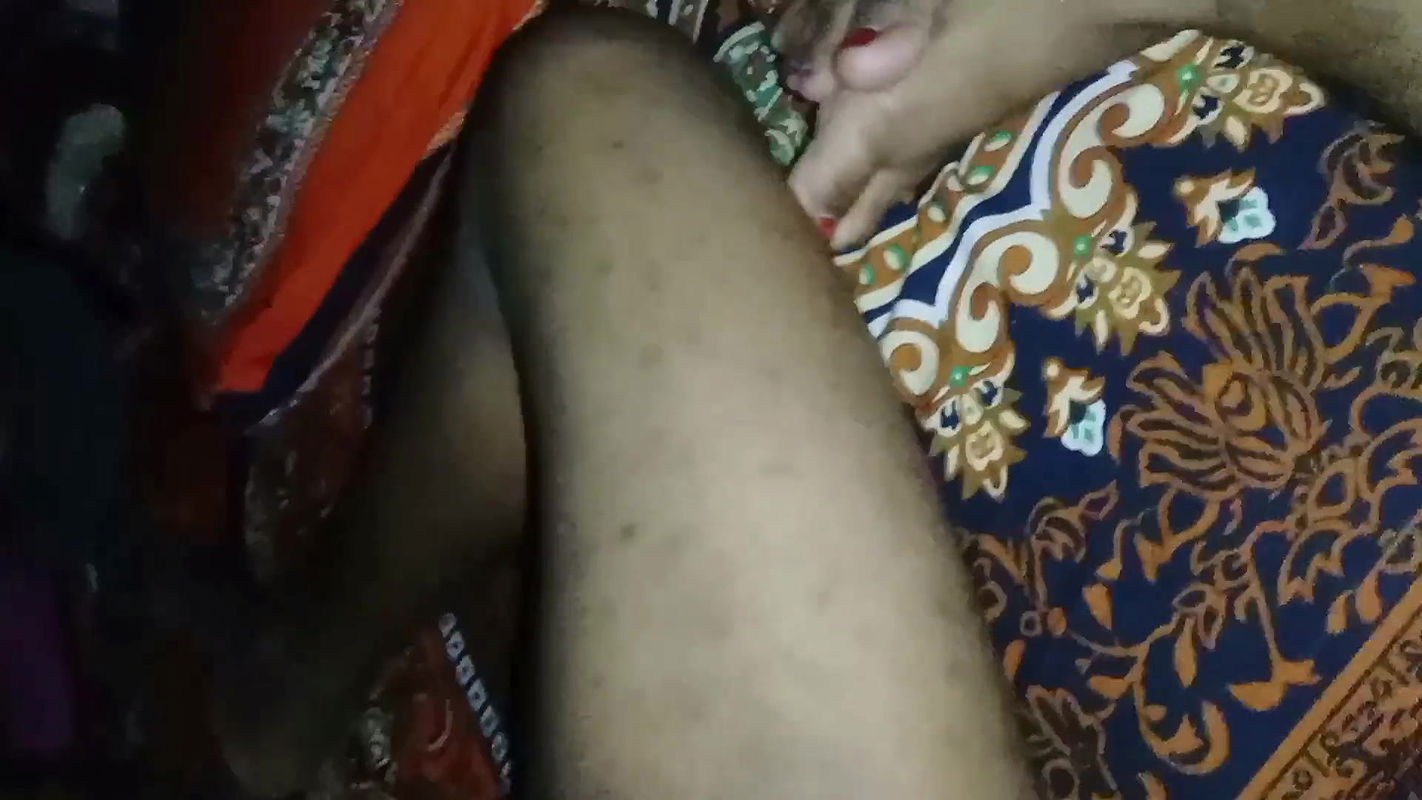 18 Year Old Indian Girl Like Sex On Ground In Desi Style