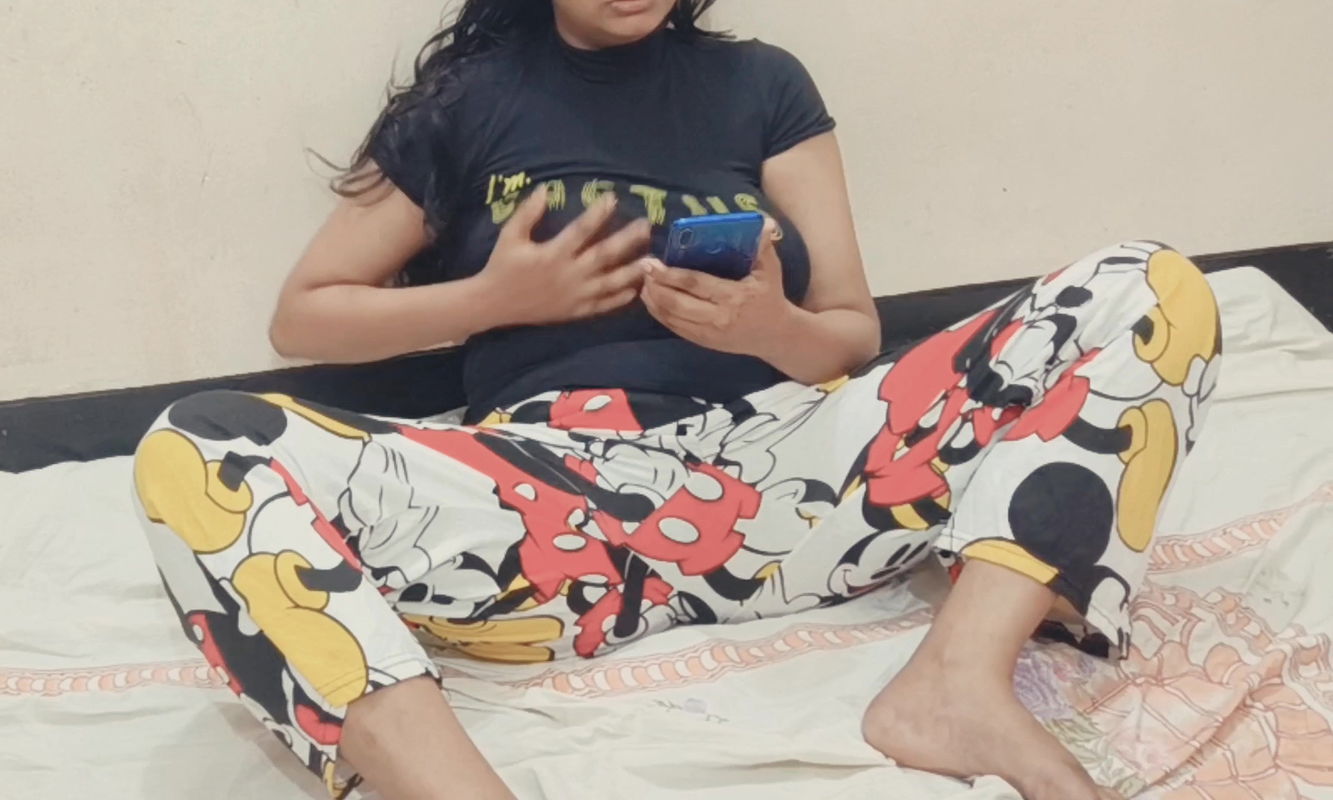step sister sex Zara or sohan Indian Sex Video episode 3