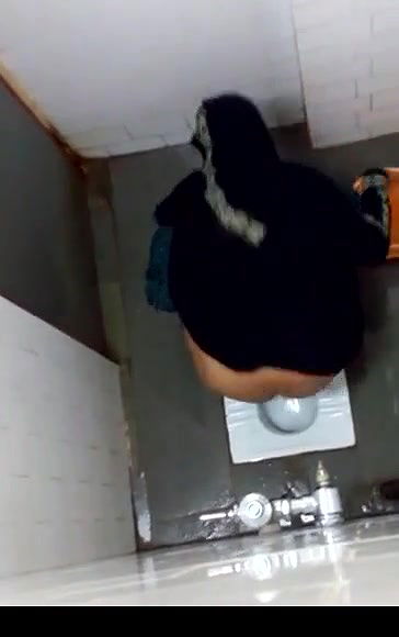 hidden camera in ladies toilet 4