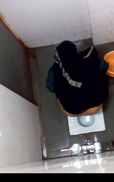 hidden camera in ladies toilet 4