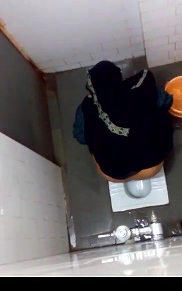 hidden camera in ladies toilet 4