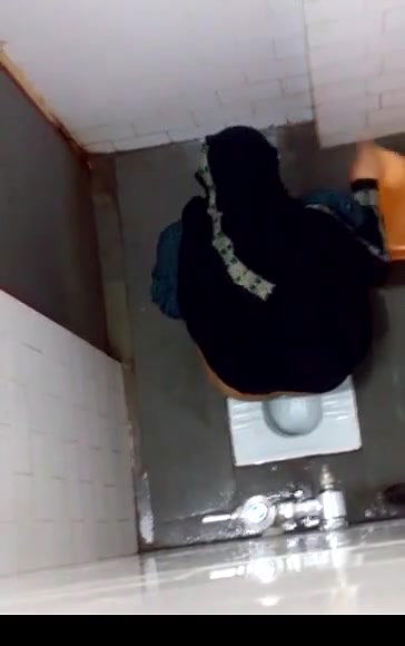 hidden camera in ladies toilet 4
