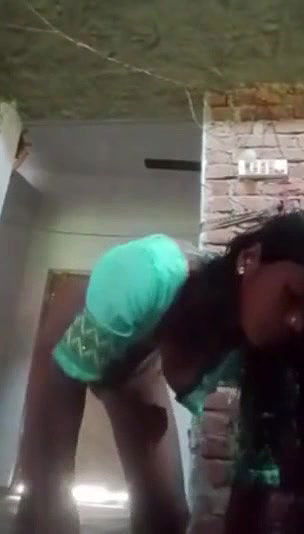 Village Unsatisfied Horny Bhabhi Distroy Pussy With Begun