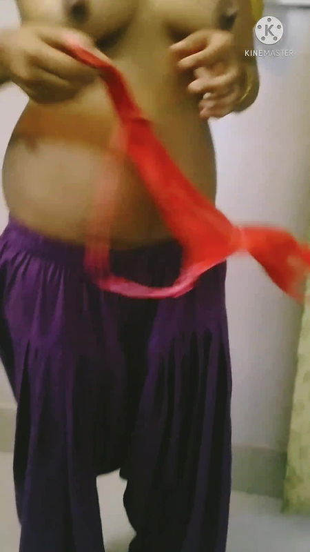 bhabi ne apna suit salwar utar kar sab kuch dikhaya