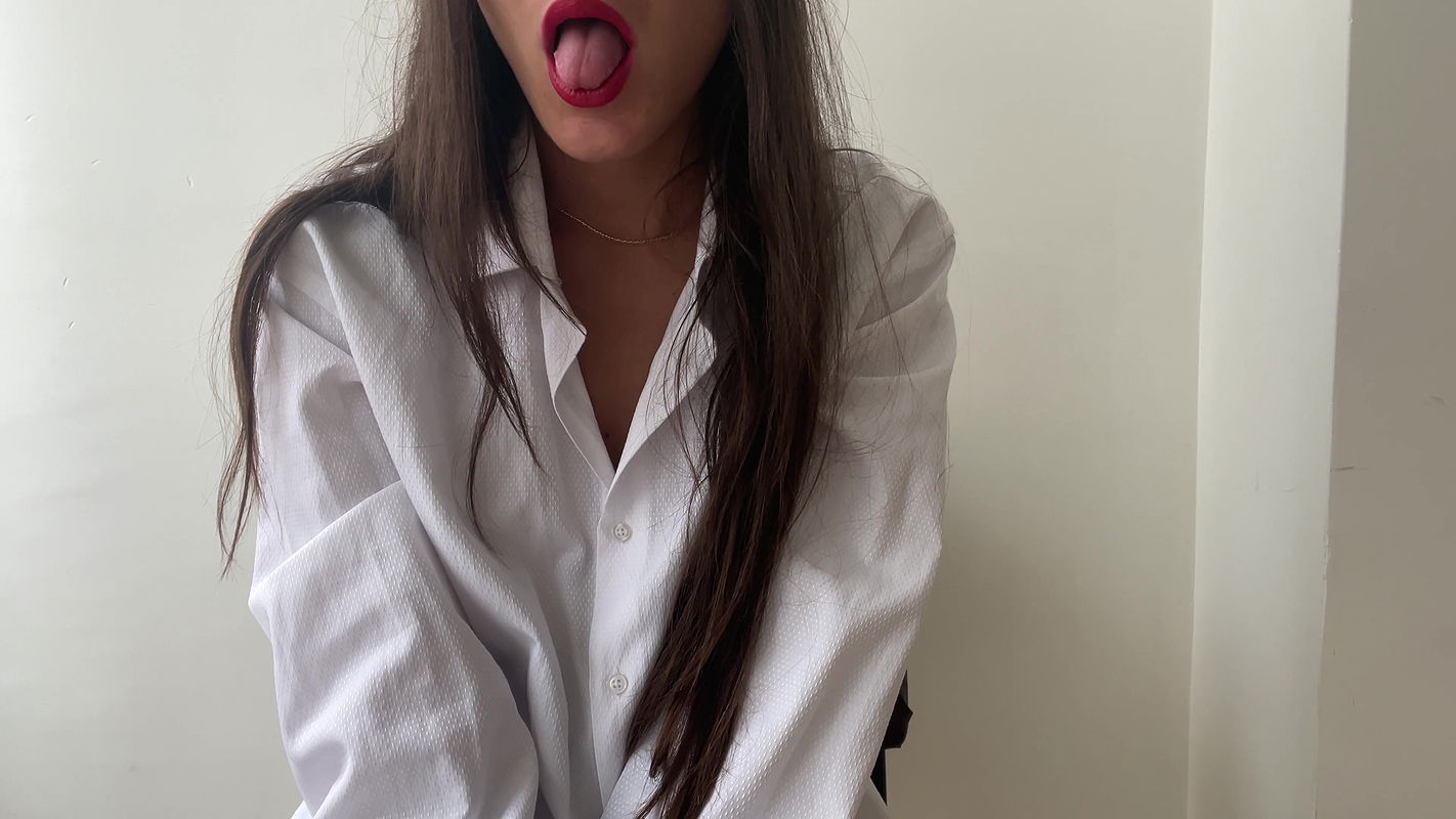 babe in fishnet pantyhose shows her holes