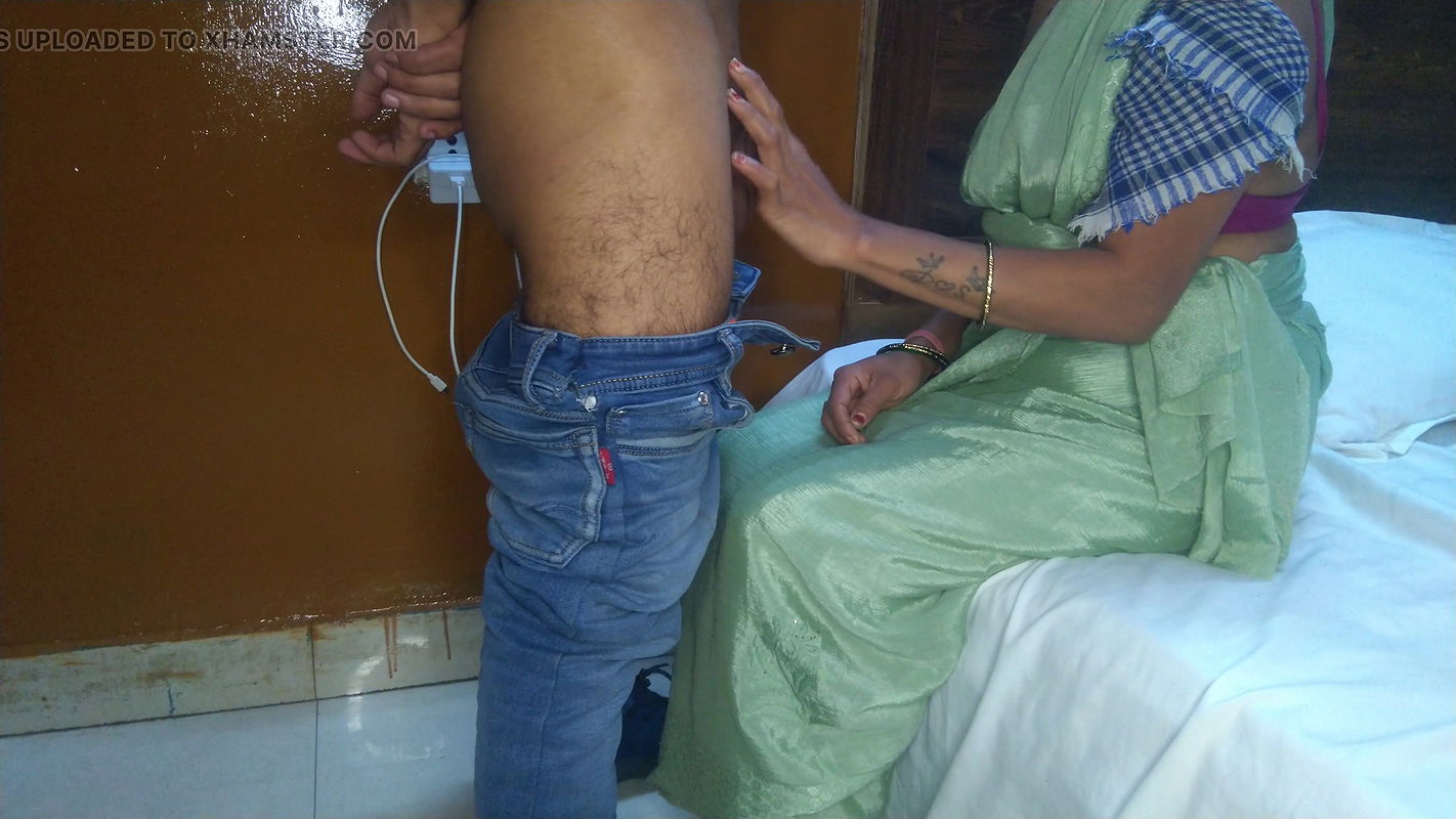 Fixed the charge of Indian madam and inserted in the ass