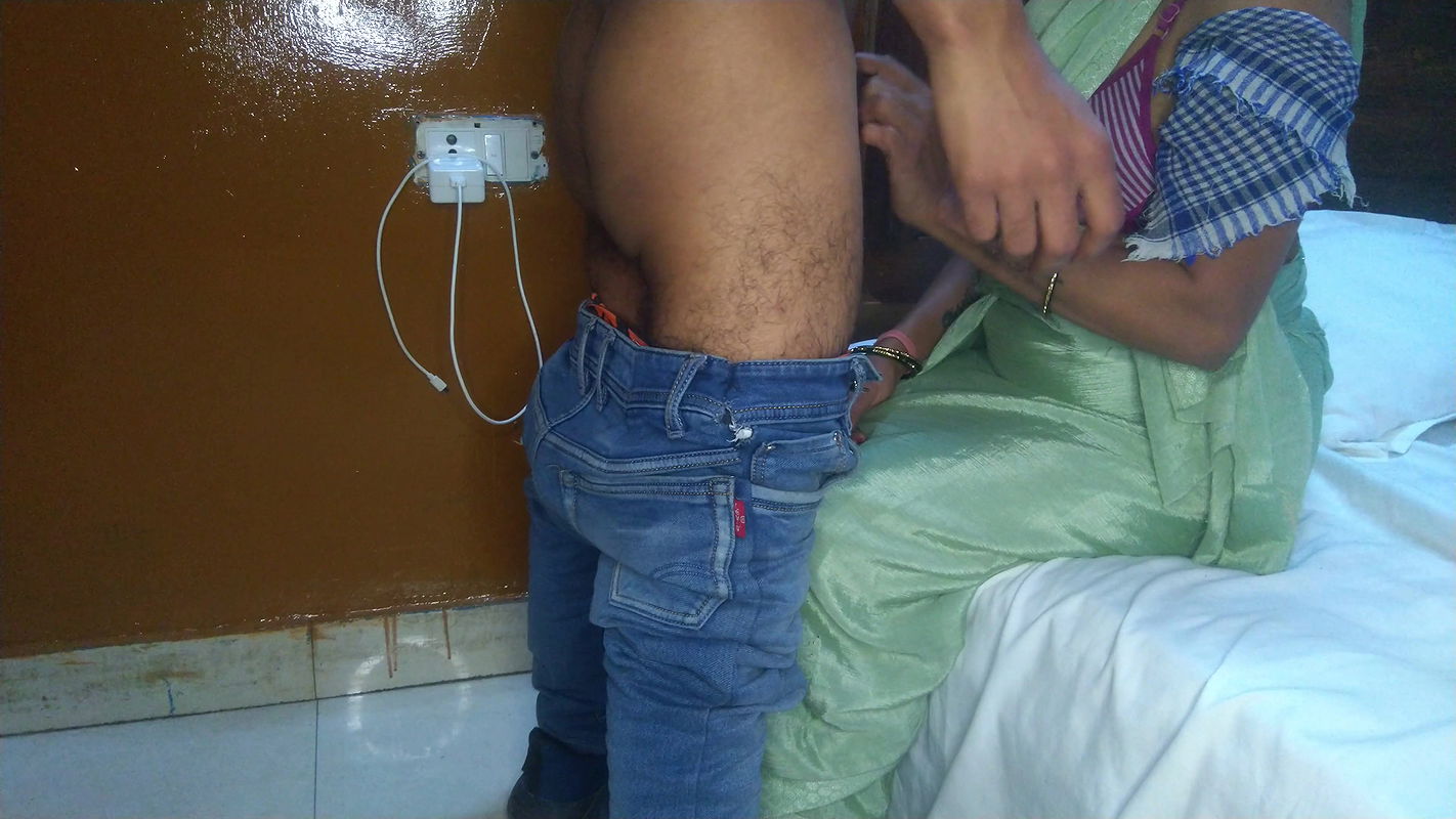 Fixed the charge of Indian madam and inserted in the ass