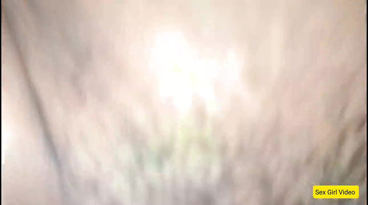 The guy took advantage of the old pickup scheme to penetrate the Russian girl