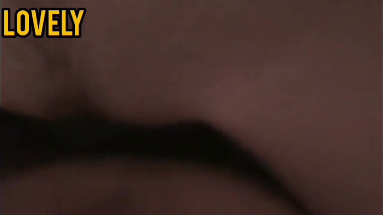 Punjabi girlfriend left hard XXX by boyfriend applying oil