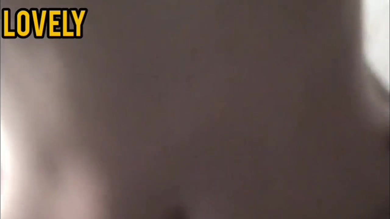 Punjabi girlfriend left hard XXX by boyfriend applying oil