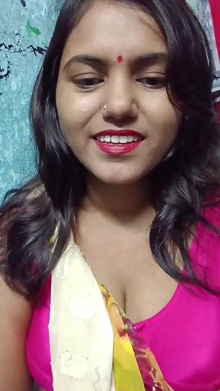 Indian Beautiful Lady with Two Guys in Bathroom Bathroom Car College Maid Mature School Uniform Taxi Teacher Uniform Indian