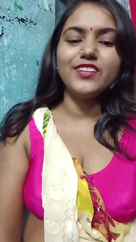 Indian Beautiful Lady with Two Guys in Bathroom Bathroom Car College Maid Mature School Uniform Taxi Teacher Uniform Indian