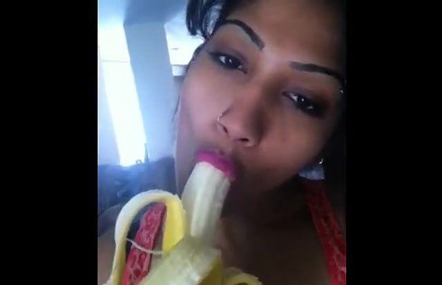 indian babe namitahoing how touck cock