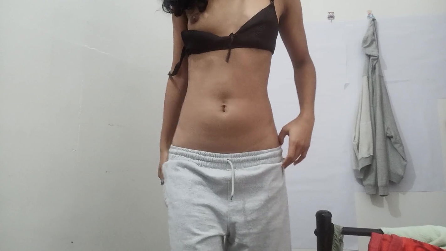 18 Virgin Sex – Playful blondie enjoys a sex toy