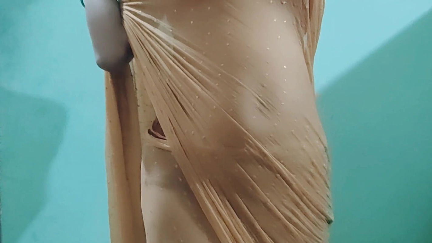 18 years old Indian girl actress dance