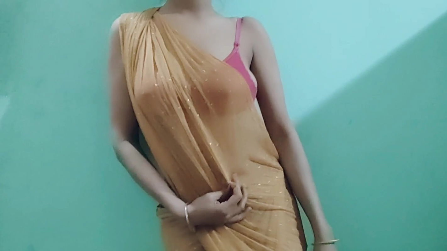 18 years old Indian girl actress dance