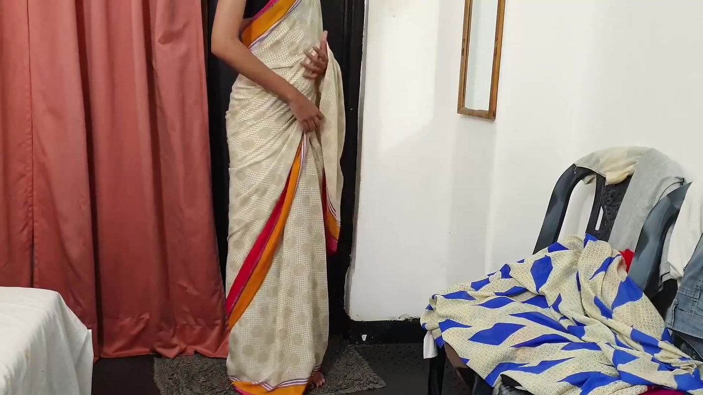 18+ Newly Desi Bhabhi Ready To Sex With Me While Home Alone