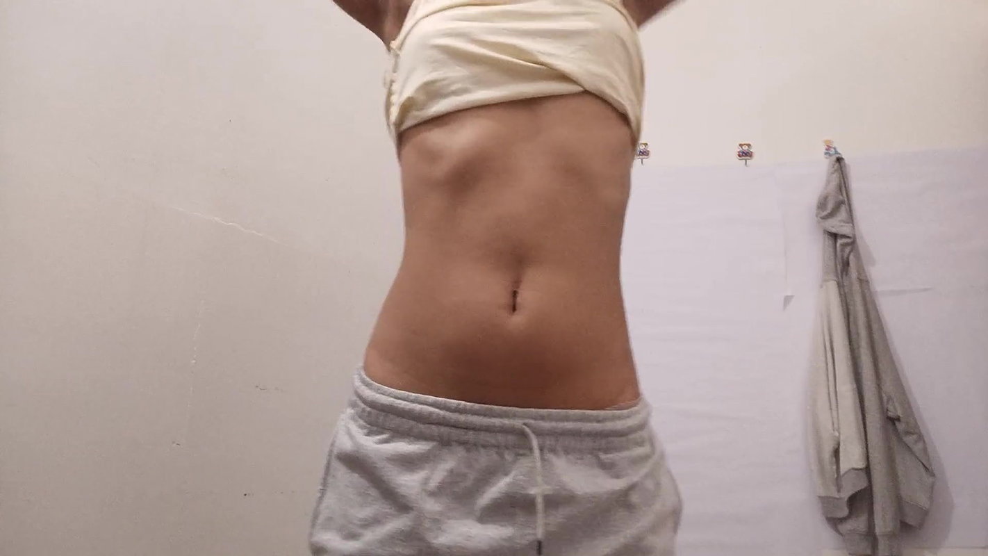19 Year Old Teen Queen Gets Naked For You