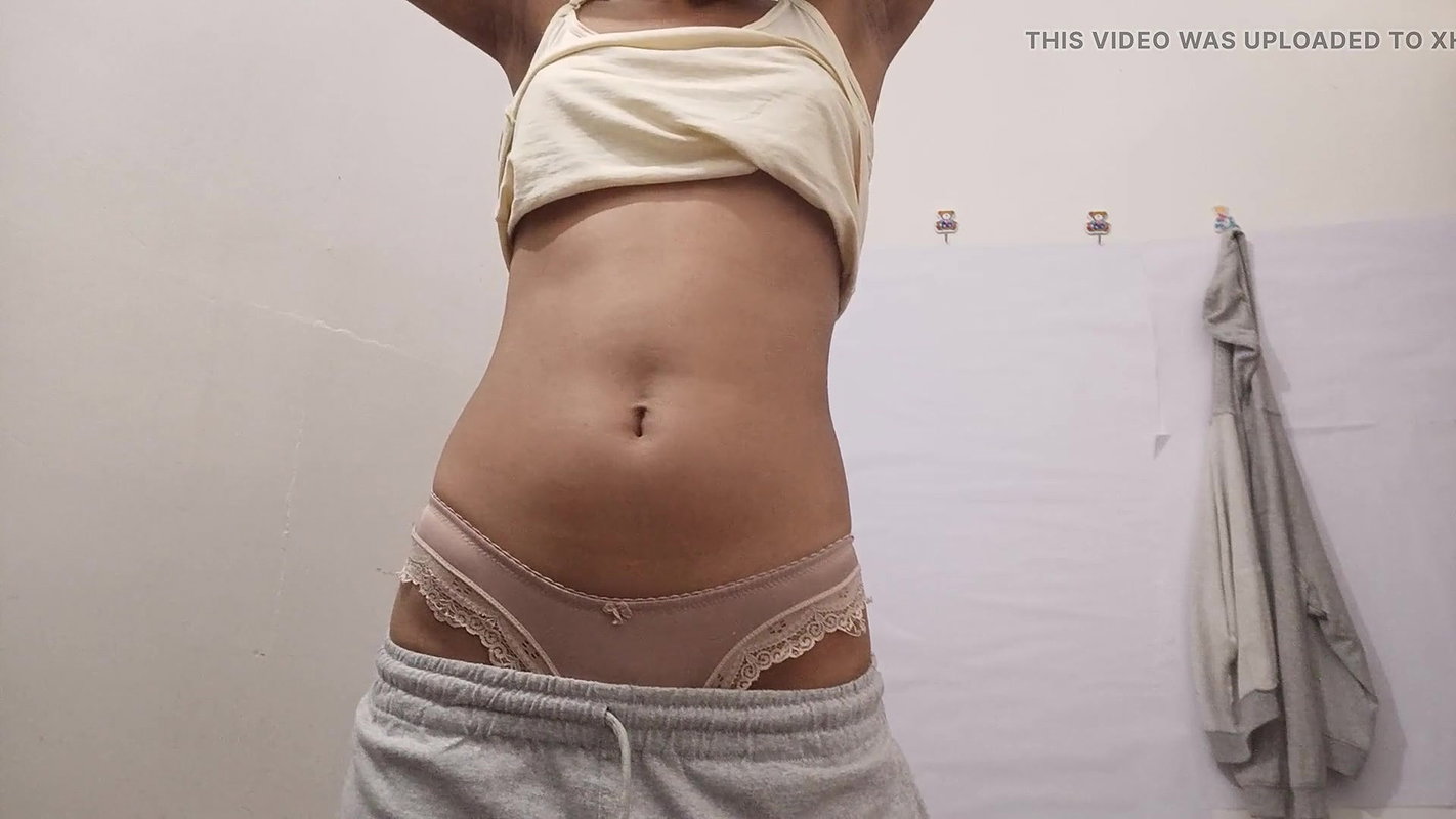 19 Year Old Teen Queen Gets Naked For You