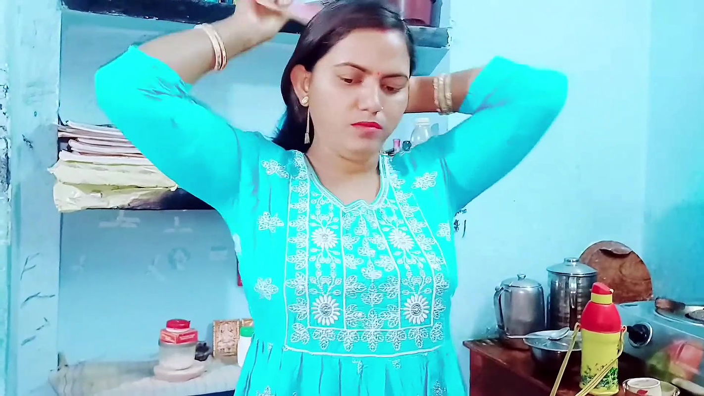 25 years Old Couple First Time When They Alone at Home & Hardfucking