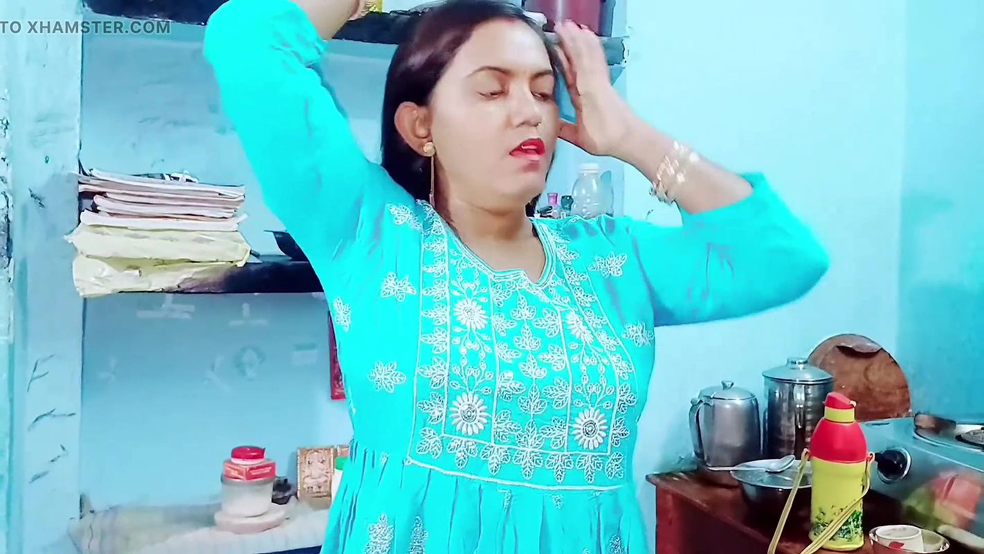 25 years Old Couple First Time When They Alone at Home & Hardfucking