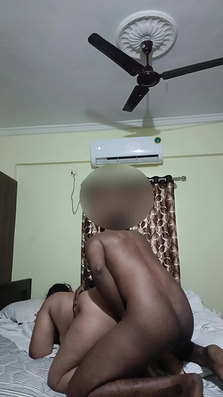 A college teen girl enjoying with teen boy