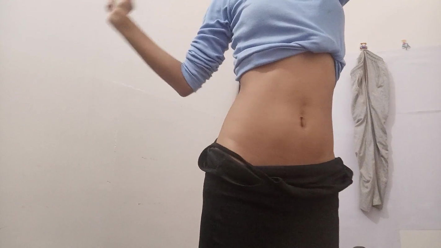 A lot of water is coming out of my pussy, I went to the toilet and masturbated, my pussy has become completely wet, a lot of wat