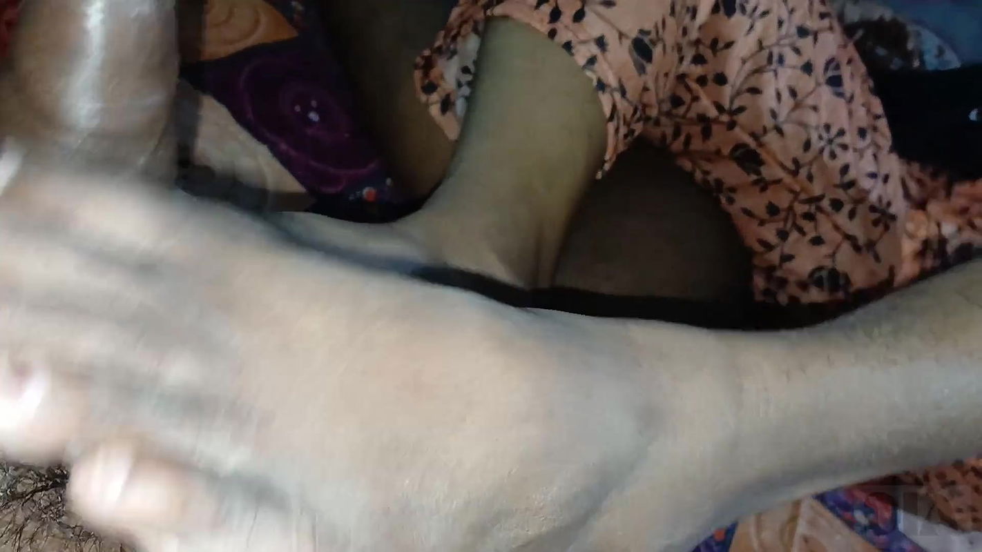 A man fucked a desi housewife infront of her husband Hot Indian Bhabhi fucked rough by old Father in law