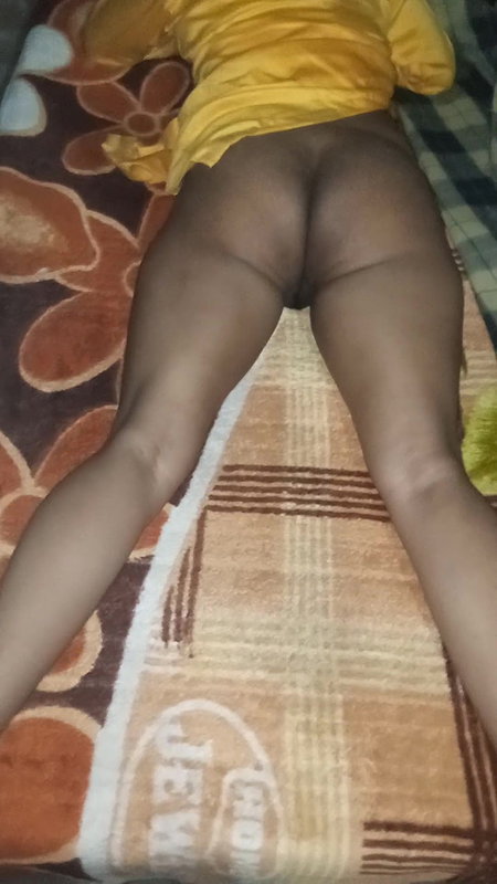 Aah aah jor jor se kro. Desi new married bhabhi fucked kardly in yellow suit salwar